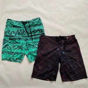 Lot of 2 Men's Swimming Trunks Board Shorts Nike & Hurley Size 32/Medium